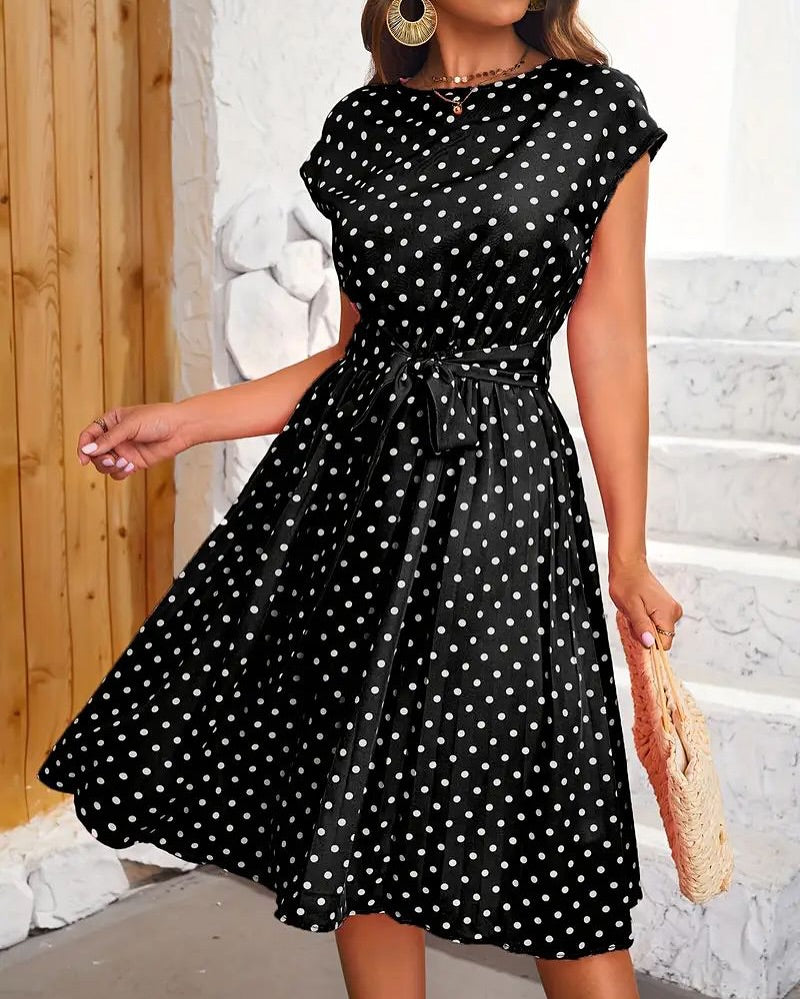 Kadın beli kuşaklı puantiyeli sandy elbise