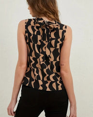 Kadın kolsuz balıkçı yaka boyundan bağlamalı dalga desen bluz